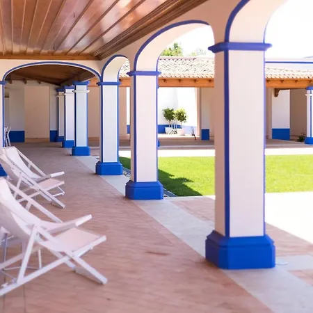 Sleeps 6 Pool Wifi * Aroal