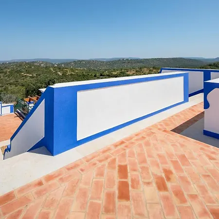 Sleeps 6 Pool Wifi Vila